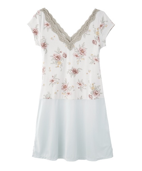 PEACH JOHN（ピーチジョン）の「【乾燥する季節に嬉しい！薄手でもたつかずフィット。消臭加工の脇パッド付き】Ｉｔ’ｓモイスティスリップ（インナーウェア/肌着・レディース・オフホワイト/ブラック/チャコール/ブルー/グレー系その他/ホワイト系その他2/ライトピンク/チャコールグレー/ホワイト×グレー/コーラルピンク/ダークグレー/ブラック×ピンク/ホワイト×ピンク/スミクロ/ヘザーチャコール/ライトベージュ/ライトグレー/ダークネイビー/チャコールグレー×ブラック/ピンクベージュ/ホワイト×レッド/ヘザーグレー/ドット/グレイッシュベージュ・LARGE/MEDIUM/SMALL）」の5枚目の写真