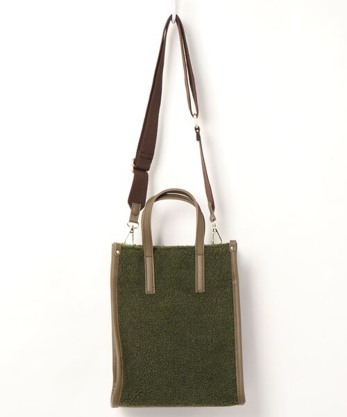 natural couture（ナチュラルクチュール）の「ボアパイピングトートバッグ（ショルダーバッグ・レディース・ベージュ/アイボリー/カーキ・FREE）」の8枚目の写真