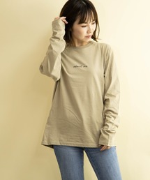 BARCEDOS（バルセドス）の「クルーネック ミニマムロゴプリント ロングTシャツ（Tシャツ/カットソー・レディース）」