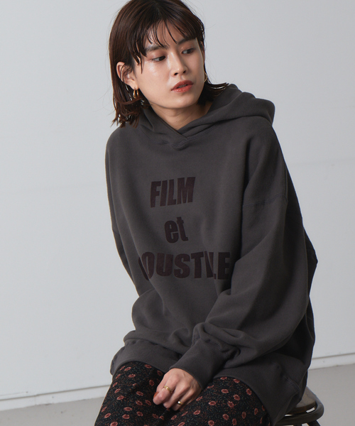 Rouge vif（ルージュヴィフ）の「【WEB＆一部店舗限定】ロングプルパーカー（パーカー・レディース・ベージュ/ネイビー/チャコールグレー・フリー）」の2枚目の写真