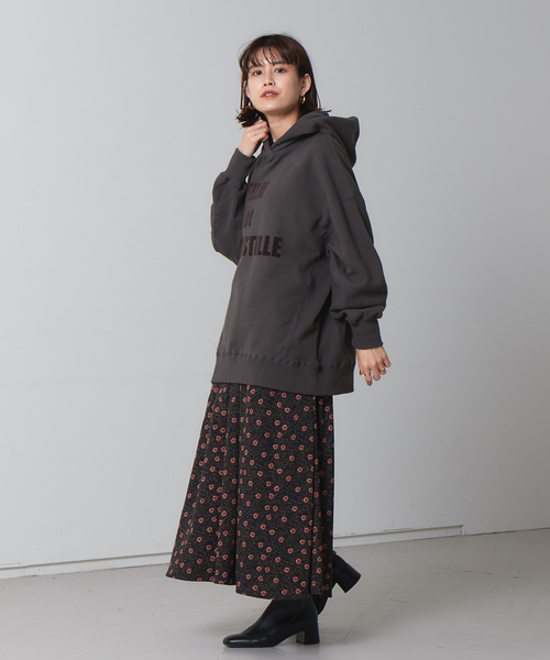 Rouge vif（ルージュヴィフ）の「【WEB＆一部店舗限定】ロングプルパーカー（パーカー・レディース・ベージュ/ネイビー/チャコールグレー・フリー）」の5枚目の写真