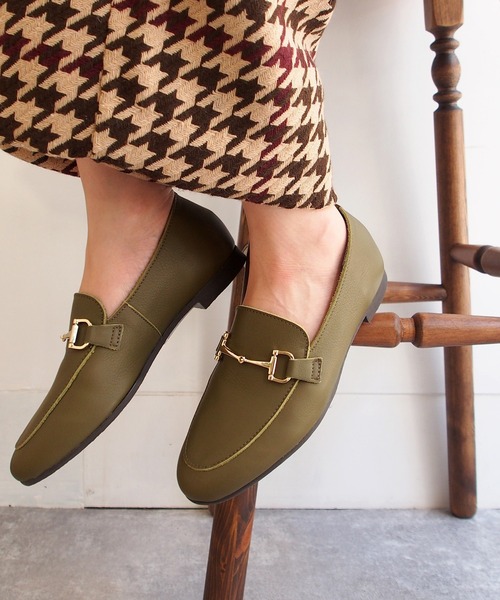 ENあしながおじさん（エンアシナガオジサン）の「防水｜ビットモカローファー　5360389（ローファー・レディース・ダークベージュ/ブラック/アイボリー/ダークブラウン/ライトブラウン/グレイッシュベージュ/オリーブ/ライトグリーン/チョコ/ブラウン/ネイビー/ライトカーキ/シルバー/クリアブラック・22.5cm/23.5cm/24.5cm/23.0cm/24.0cm/22.0cm/25.0cm/24cm/23cm/22cm/25cm）」の10枚目の写真