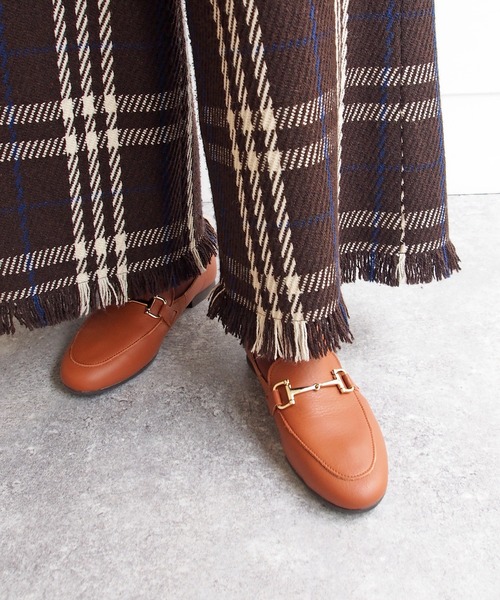 ENあしながおじさん（エンアシナガオジサン）の「防水｜ビットモカローファー　5360389（ローファー・レディース・ダークベージュ/ブラック/アイボリー/ダークブラウン/ライトブラウン/グレイッシュベージュ/オリーブ/ライトグリーン/チョコ/ブラウン/ネイビー/ライトカーキ/シルバー/クリアブラック・22.5cm/23.5cm/24.5cm/23.0cm/24.0cm/22.0cm/25.0cm/24cm/23cm/22cm/25cm）」の6枚目の写真