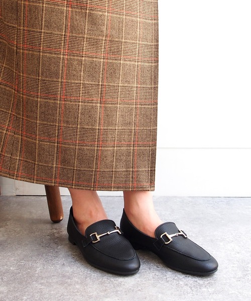 ENあしながおじさん（エンアシナガオジサン）の「防水｜ビットモカローファー　5360389（ローファー・レディース・ダークベージュ/ブラック/アイボリー/ダークブラウン/ライトブラウン/グレイッシュベージュ/オリーブ/ライトグリーン/チョコ/ブラウン/ネイビー/ライトカーキ/シルバー/クリアブラック・22.5cm/23.5cm/24.5cm/23.0cm/24.0cm/22.0cm/25.0cm/24cm/23cm/22cm/25cm）」の20枚目の写真