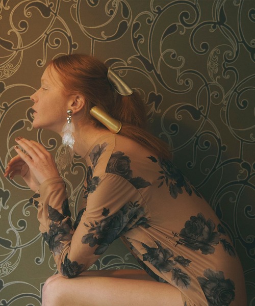 FUMIE TANAKA（フミエタナカ）の「【FUMIE=TANAKA(フミエタナカ)】レザーヘアゴム　FT-SU02（ヘアゴム・レディース・ブラウン/シルバー/キャメル/ゴールド・FREE）」の7枚目の写真