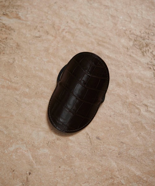 FUMIE TANAKA（フミエタナカ）の「【FUMIE=TANAKA(フミエタナカ)】レザーヘアゴム　FT-SU02（ヘアゴム・レディース・ブラウン/シルバー/キャメル/ゴールド・FREE）」の9枚目の写真