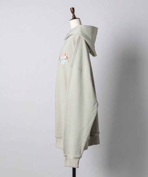 INTER FACTORY（インターファクトリー）の「ファッションインフルエンサー poyo×Asubi×yuu - angelプリントパーカー　made in INTER FACTORY（パーカー・レディース・ミント/ホワイト/ブルー・FREE）」の11枚目の写真