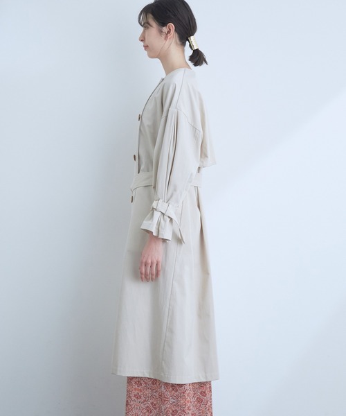 VIS（ビス）の「【撥水】【花粉ガード】ノーカラー袖ボリュームコート（トレンチコート・レディース・ライトグリーン/ベージュ系その他/キャメル・S/M/SS）」の5枚目の写真
