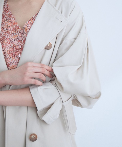 VIS（ビス）の「【撥水】【花粉ガード】ノーカラー袖ボリュームコート（トレンチコート・レディース・ライトグリーン/ベージュ系その他/キャメル・S/M/SS）」の16枚目の写真