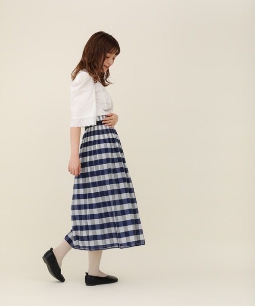 sakishimatokyo（サキシマトーキョー）の「【ZOZO限定】サキシマamp「ブロックチェックノスカート」（スカート・レディース・ブラック/ネイビー・FREE）」の3枚目の写真