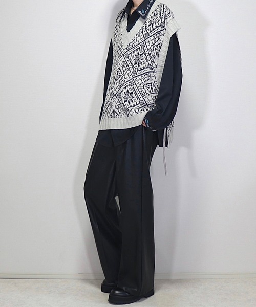 Loose/ルース(ルース)の「ドレープトロミ ローズ刺繍シャツ(シャツ/ブラウス・メンズ・ブラック/オフホワイト/ホワイト/チャコールグレー/グレイッシュブルー/ブラック系/ホワイト系/バーガンディー/グレー系・S/M/L/XS)」の13枚目の写真