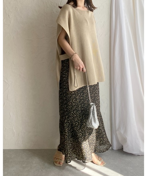 She's Closet(シーズクローゼット)の「サイドベルト付きポンチョニットベスト(ベスト・レディース・ブラック/ベージュ/アイボリー/モカ・FREE)」の13枚目の写真