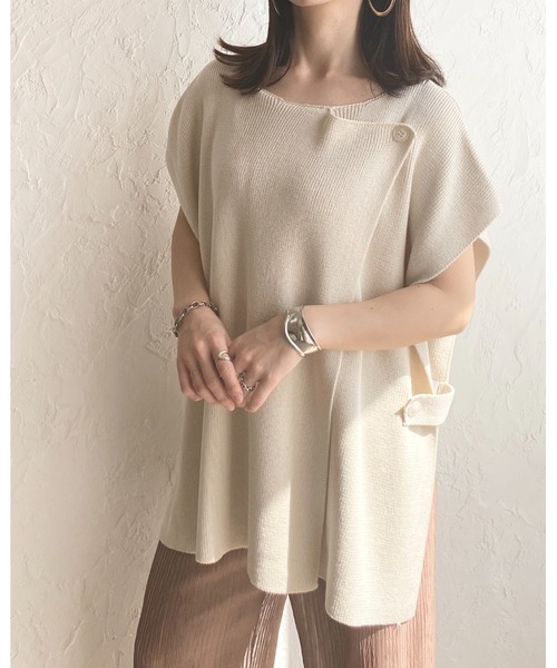 She's Closet(シーズクローゼット)の「サイドベルト付きポンチョニットベスト(ベスト・レディース・ブラック/ベージュ/アイボリー/モカ・FREE)」の17枚目の写真