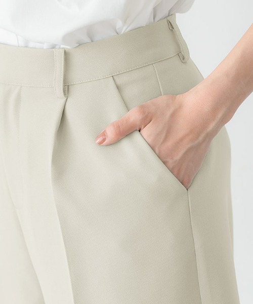 Pierrot(ピエロ)の「センタープレスボックスパンツ(その他パンツ・レディース・ホワイト/ブラック/グレー/ピンク/イエロー/ミント/ライトベージュ/マスタード/ブラウン/グレー系その他/ラベンダー/グリーン/ブルーグリーン/モカ/ワインレッド/ピンク系その他/ネイビー・M/L/PS/PM/PL/TL/TM/S)」の22枚目の写真