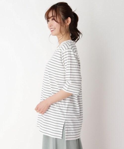 pink adobe（ピンクアドベ）の「◆【M-LL】【洗える】スクエアスリット5分袖Tシャツ（Tシャツ/カットソー・レディース・チャコールグレー/オフホワイト/ライトグリーン/ホワイト系5・40/38/42）」の10枚目の写真