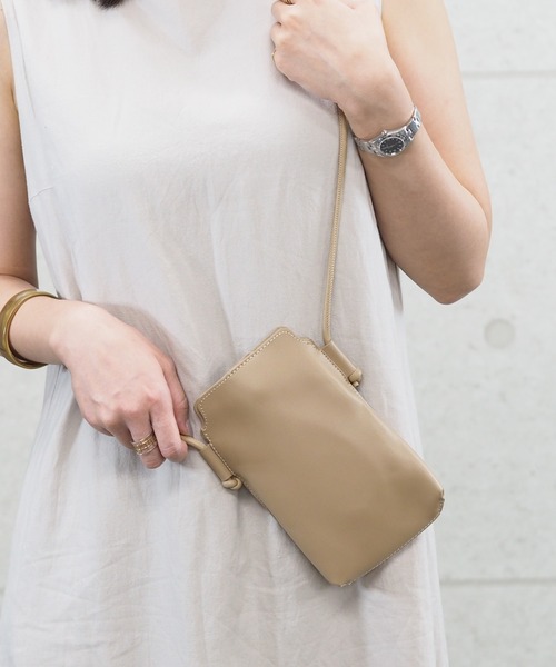 POUTOJOURU（ポートジュール）の「【ポートジュール】スマホショルダーバッグ　エコレザー　WEB限定（ショルダーバッグ・レディース・ホワイト/ブラック/ベージュ/ライトグリーン/モカ/ライトイエロー・FREE）」の7枚目の写真