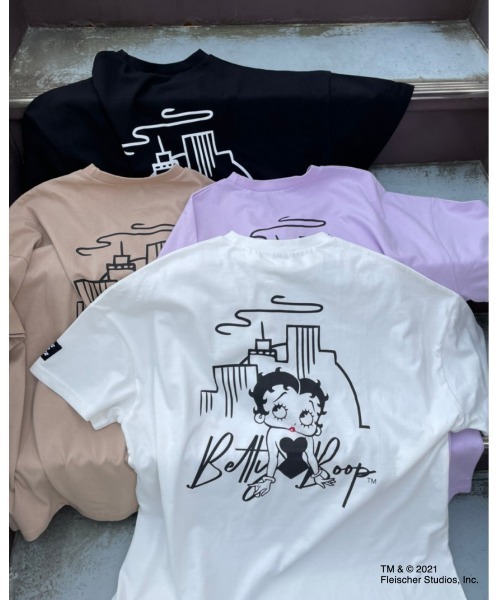FIG&VIPER（フィグアンドバイパー）の「BETTYコラボCITY BIG-T（Tシャツ/カットソー・レディース・ホワイト/ブラック/ベージュ/パープル・FREE）」の13枚目の写真