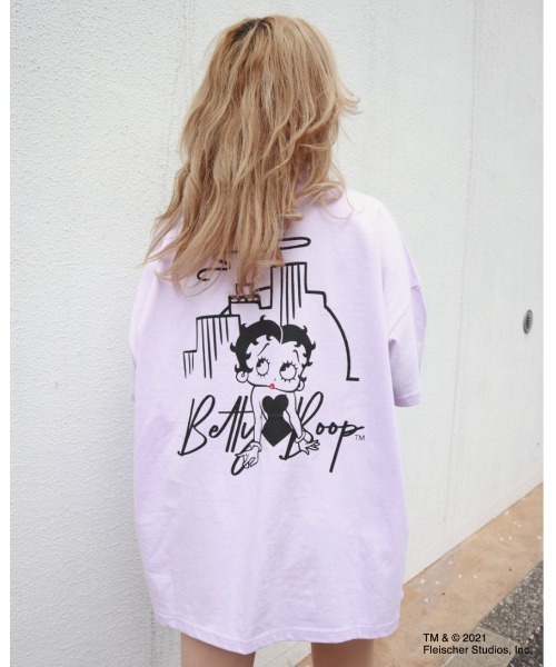 FIG&VIPER（フィグアンドバイパー）の「BETTYコラボCITY BIG-T（Tシャツ/カットソー・レディース・ホワイト/ブラック/ベージュ/パープル・FREE）」の14枚目の写真