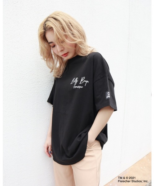 FIG&VIPER（フィグアンドバイパー）の「BETTYコラボCITY BIG-T（Tシャツ/カットソー・レディース・ホワイト/ブラック/ベージュ/パープル・FREE）」の11枚目の写真