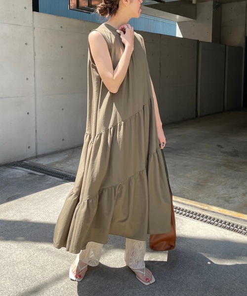 CAPRICIEUX LE'MAGE（カプリシューレマージュ）の「ノースリティアードワンピース（ワンピース・レディース・ブラック/カーキ/ライム・FREE）」の22枚目の写真