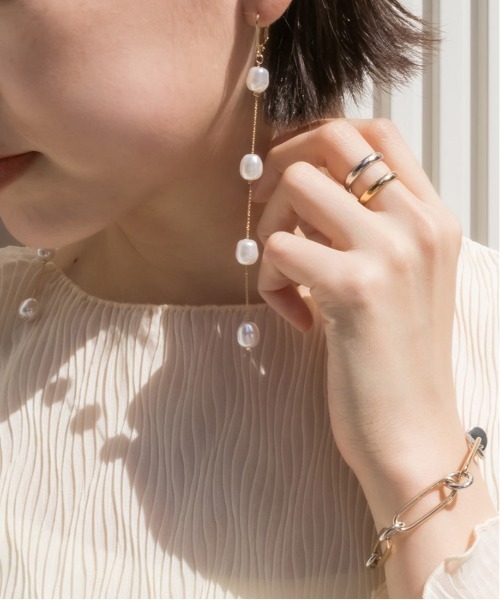 RANDA（ランダ）の「4連ロングパールピアス（ピアス（両耳用）・レディース・ゴールド/シルバー・FREE）」の9枚目の写真