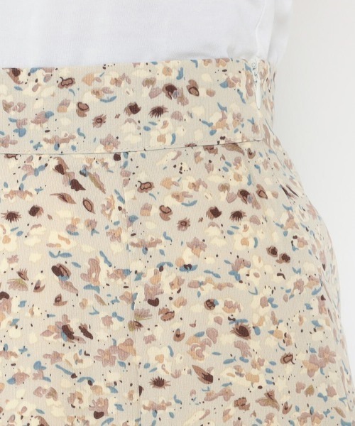UNRELISH(アンレリッシュ)の「花柄マーメイドスカート(スカート・レディース・ブルー系その他/アイボリー・MEDIUM)」の7枚目の写真