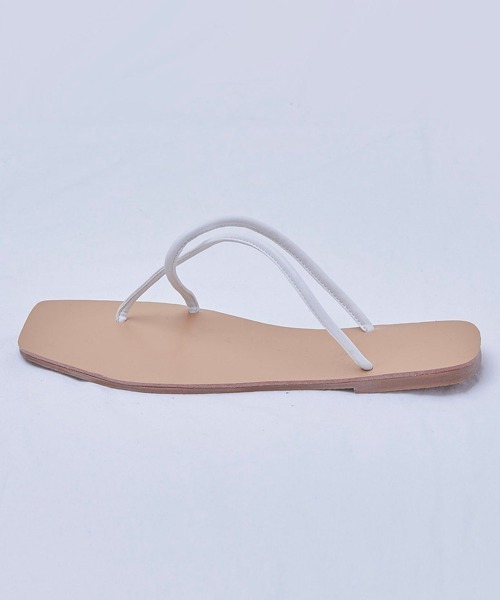 LIPSTAR（リップスター）の「ねじりトングサンダル（サンダル・レディース・ブラック/ベージュ/オフホワイト・23.5cm/24.5cm）」の4枚目の写真