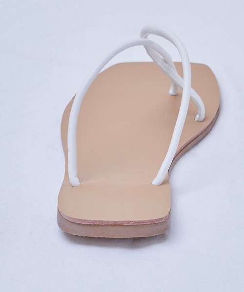 LIPSTAR（リップスター）の「ねじりトングサンダル（サンダル・レディース・ブラック/ベージュ/オフホワイト・23.5cm/24.5cm）」の5枚目の写真