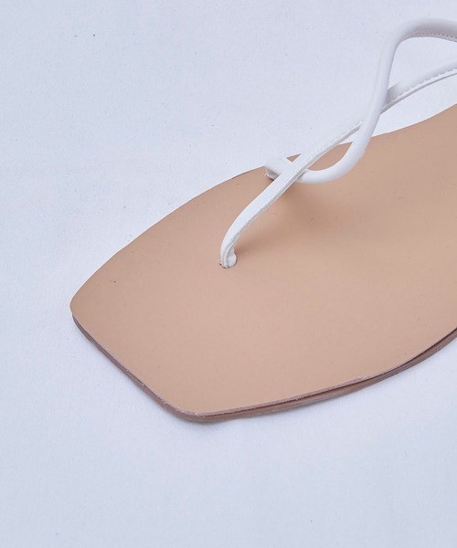 LIPSTAR（リップスター）の「ねじりトングサンダル（サンダル・レディース・ブラック/ベージュ/オフホワイト・23.5cm/24.5cm）」の7枚目の写真