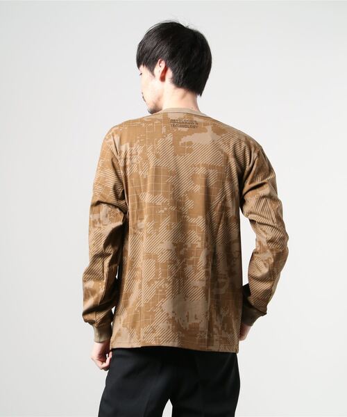 AVIREX(アヴィレックス)の「AVIREX/アヴィレックス/ L/S AFC TRIANGLE T-SHIRT/フューチャーコマンド トライアングルTシャツ(Tシャツ/カットソー・メンズ・ブラック/オフホワイト/ライトブルーグレー/ブラウン系その他2・XX-LARGE/MEDIUM/X-LARGE/LARGE)」の9枚目の写真