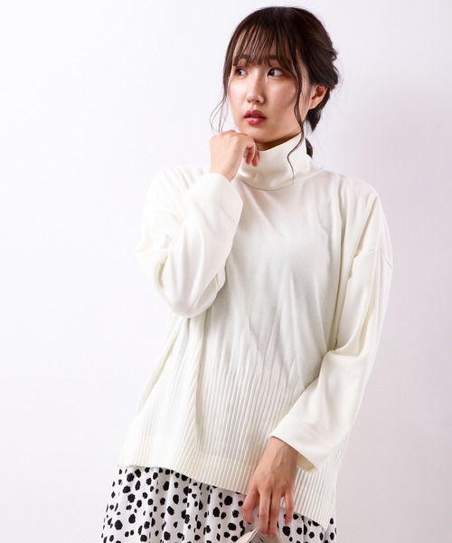 FUNALIVE(ファンアライブ)の「【Cest Tout】TRポンチプリーツカットソー(Tシャツ/カットソー・レディース・ライトグレー/オフホワイト/グリーン/マスタード・FREE)」の2枚目の写真