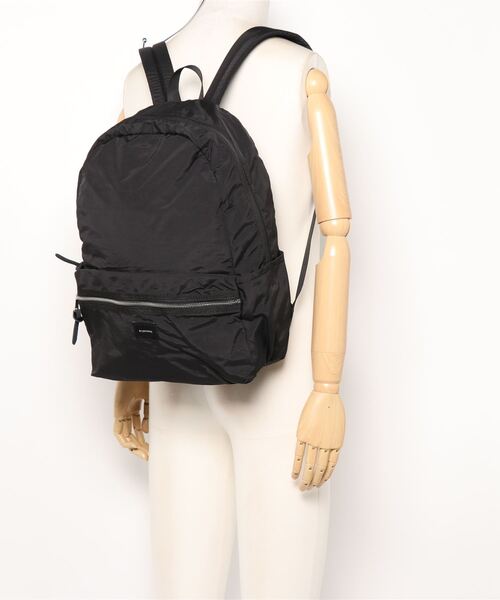 CONVERSE(コンバース)の「CONVERSE STANDARD NYLON BACK PACK(バックパック/リュック・レディース・ブラック/ベージュ/ブラウン/グリーン・FREE)」の8枚目の写真