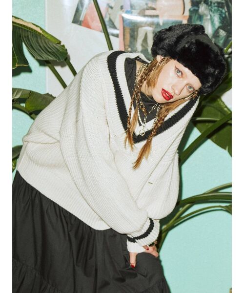 jouetie（ジュエティ）の「ラインニットレイヤードワンピース（ワンピース・レディース・オフホワイト/ブラック/ベージュ・MEDIUM）」の4枚目の写真