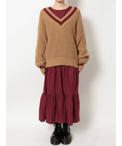 jouetie（ジュエティ）の「ラインニットレイヤードワンピース（ワンピース・レディース・オフホワイト/ブラック/ベージュ・MEDIUM）」の5枚目の写真