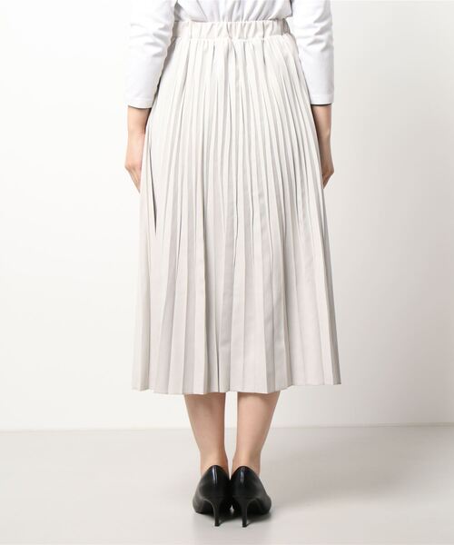 INTERPLANET（インタープラネット）の「マイクロコーデュロイプリーツスカート（スカート・レディース・ラベンダー/ライラック/グレイッシュベージュ・FREE）」の5枚目の写真