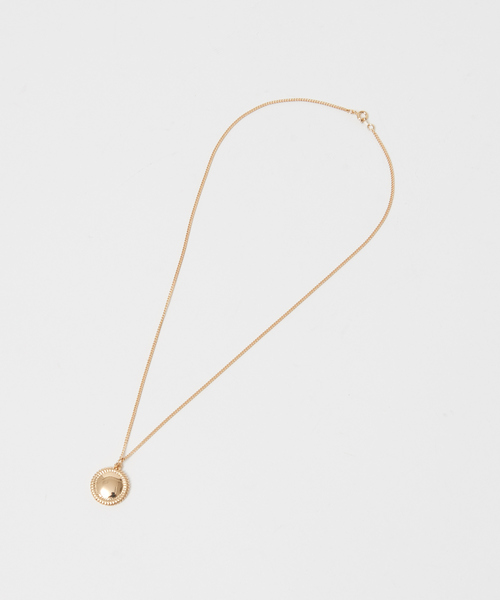 Rouge vif(ルージュヴィフ)の「ラウンドプレートネックレス(ネックレス・レディース・ゴールド・フリー)」の1枚目の写真