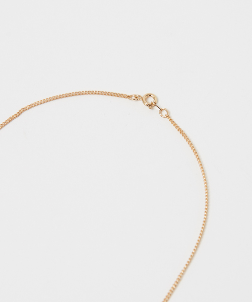 Rouge vif(ルージュヴィフ)の「ラウンドプレートネックレス(ネックレス・レディース・ゴールド・フリー)」の4枚目の写真