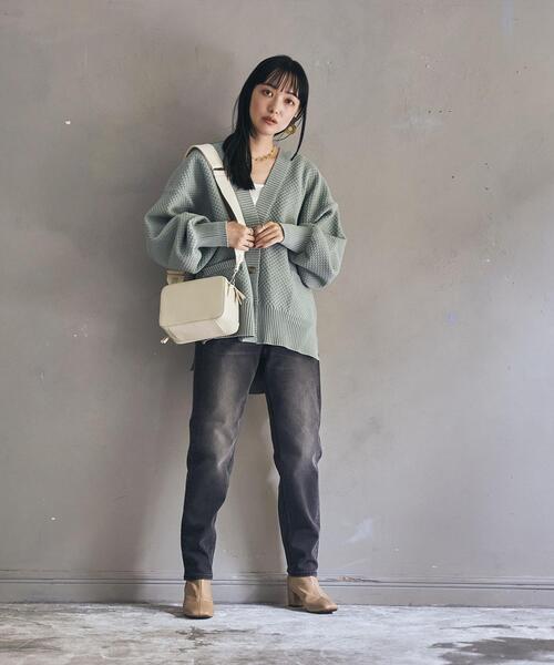 coen（コーエン）の「［洗える］軽量ビッグニットカーディガン（WEB限定カラー）（カーディガン/ボレロ・レディース・ブラック/ベージュ/グレー/オフホワイト/ライム/イエロー/ロイヤルブルー・MEDIUM/LARGE）」の21枚目の写真