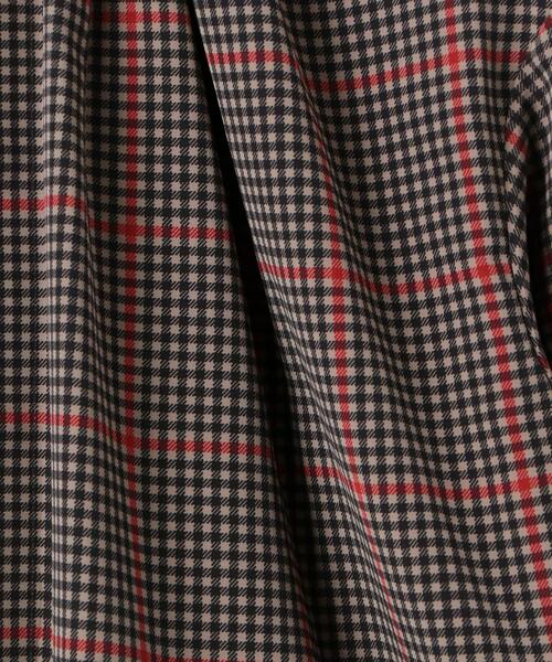 HYKE(ハイク)の「<HYKE(ハイク)>PLAID ギャザー シャツ ■■■(シャツ/ブラウス・レディース・ベージュ・1/2)」の7枚目の写真