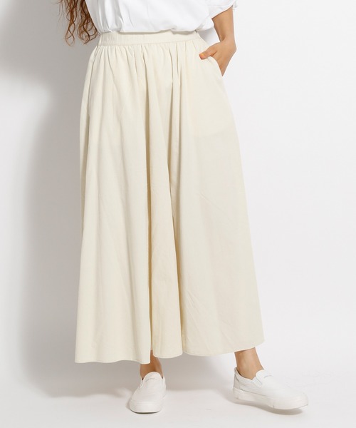 niko and...（ニコアンド）の「Tenderコールフレアマキシスカート（スカート・レディース・ブルー/ボルドー/モカ/アイボリー・MEDIUM/LARGE）」の3枚目の写真