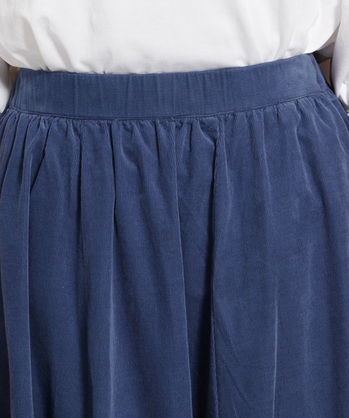 niko and...（ニコアンド）の「Tenderコールフレアマキシスカート（スカート・レディース・ブルー/ボルドー/モカ/アイボリー・MEDIUM/LARGE）」の12枚目の写真