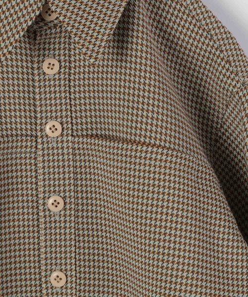 LOWRYS FARM（ローリーズファーム）の「チェックスクエアショートシャツ　217448（シャツ/ブラウス・キッズ・ベージュ/ブルー・110cm/120cm/130cm）」の6枚目の写真