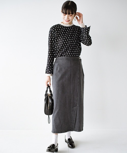 haco!（ハコ）の「カジュアルと女っぽの共存！デニムをレディに着こなす　楽ちんストレッチ素材の長ーーく着られるデニムスカートby who made me（デニムスカート・レディース・グレー・SMALL/MEDIUM/LARGE/X-LARGE）」の4枚目の写真