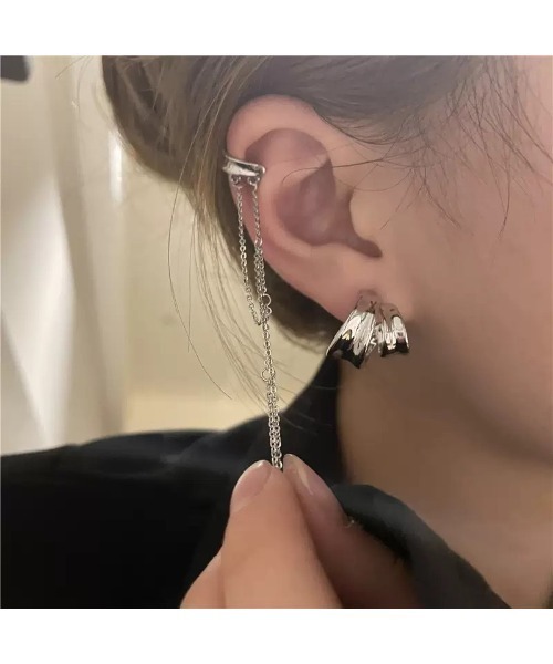 mou（モウ）の「【YNG】トルネードピアスチェーンイヤーカフセット（イヤーカフ・レディース・ゴールド/シルバー・FREE）」の8枚目の写真