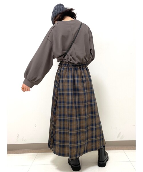 DRESKIP（ドレスキップ）の「◆ゆるシルエット袖口ギャザートップス（Tシャツ/カットソー・レディース・ライトパープル/ライトグレー/ダークブラウン/ブラック・03/04/02）」の5枚目の写真