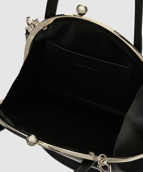 Simone Rocha(シモーネロシャ)の「SNAP PURSE BAG WITH EMBELLISHED CROSSBODY STRAP(ショルダーバッグ・レディース・ブラック・ONESIZE)」の4枚目の写真