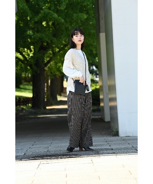 NAVY（ネイビー）の「TRチェック 裏フリースボンディング ワイドパンツ（その他パンツ・レディース・ブラック/ベージュ/ブラウン/ライトベージュ・M/L）」の6枚目の写真