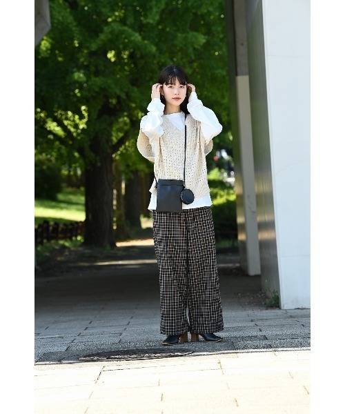 NAVY（ネイビー）の「TRチェック 裏フリースボンディング ワイドパンツ（その他パンツ・レディース・ブラック/ベージュ/ブラウン/ライトベージュ・M/L）」の7枚目の写真