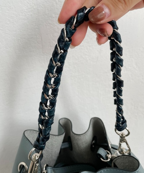 CAPRICIEUX LE'MAGE(カプリシューレマージュ)の「〈新色追加/オフホワイト〉かがりチェーンドロストショルダーバッグ(ショルダーバッグ・レディース・ブラック/ブルー/キャメル/オフホワイト・FREE)」の19枚目の写真