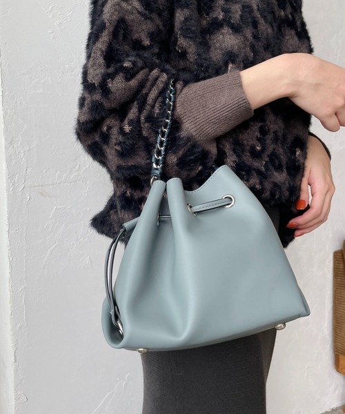 CAPRICIEUX LE'MAGE(カプリシューレマージュ)の「〈新色追加/オフホワイト〉かがりチェーンドロストショルダーバッグ(ショルダーバッグ・レディース・ブラック/ブルー/キャメル/オフホワイト・FREE)」の11枚目の写真